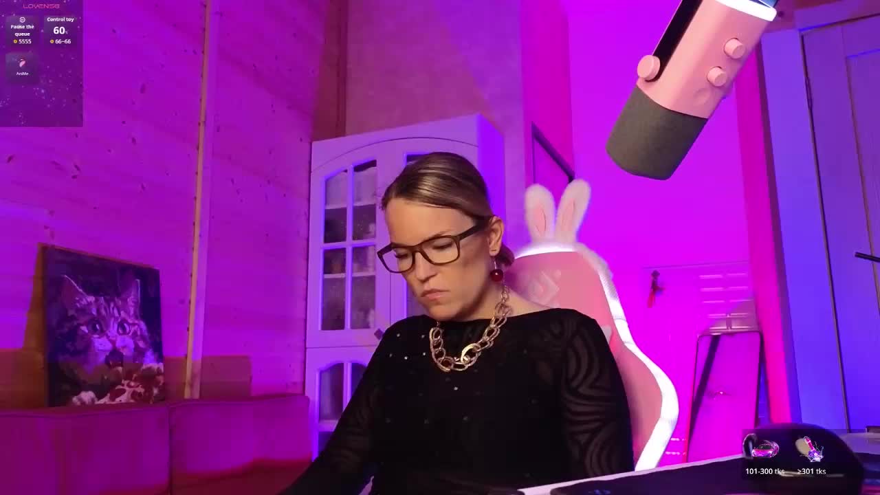 Findom_Lady_Shine Live Sex June 2, 2026
