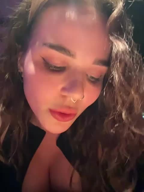 MiniNika Live Sex June 3, 2026