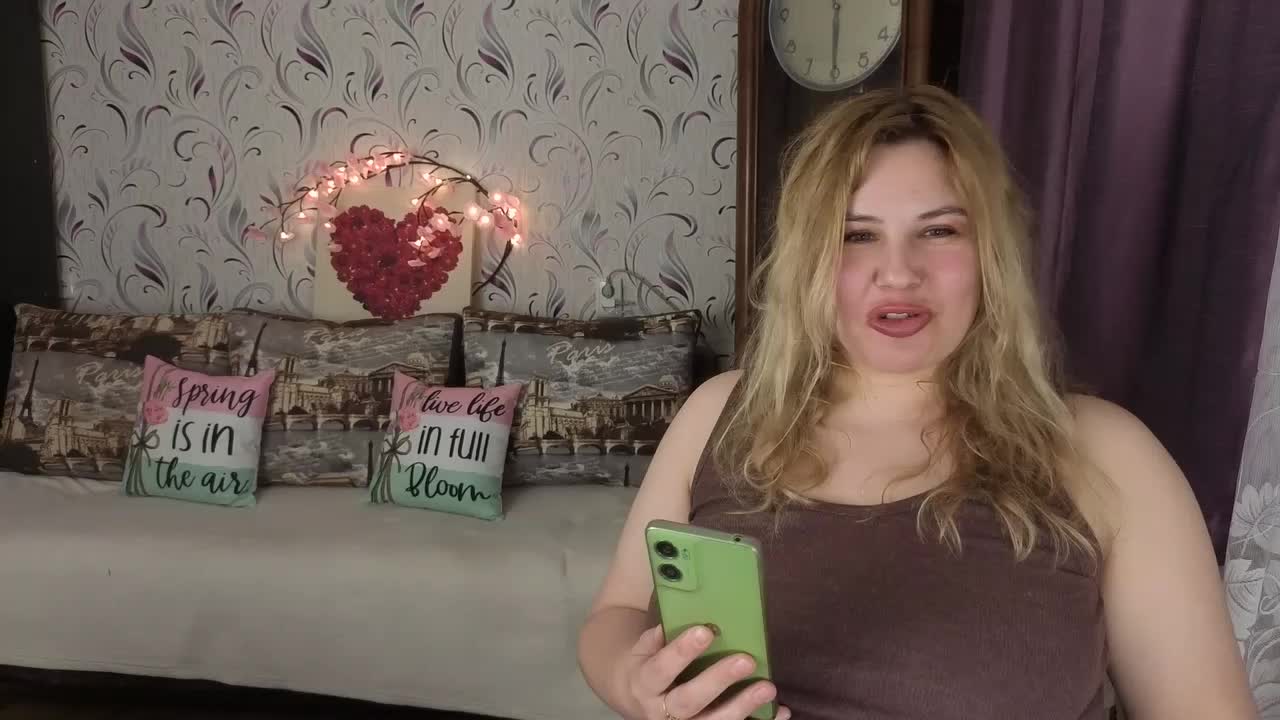 AvaQueen Live Sex June 3, 2026
