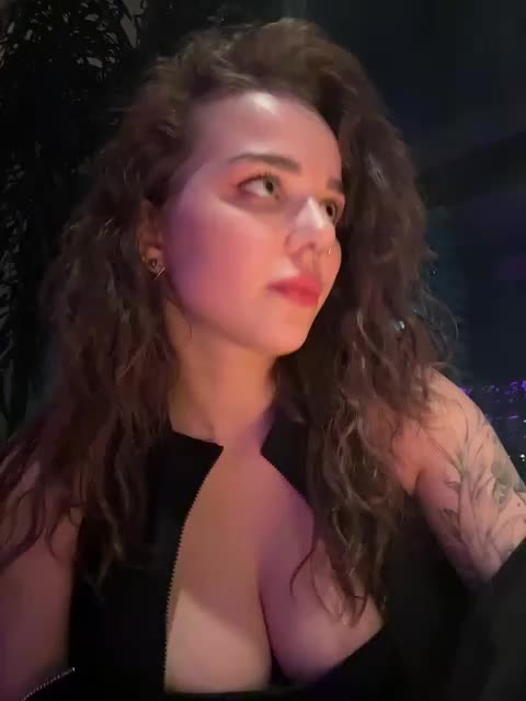MiniNika Live Sex June 3, 2026