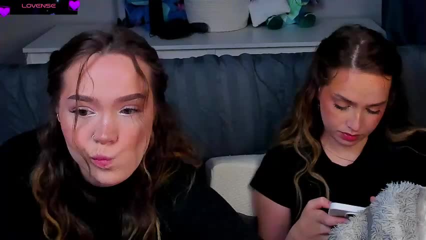 top_twins Live Sex June 3, 2026
