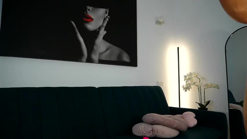 izy_bellee Live Sex June 4, 2026