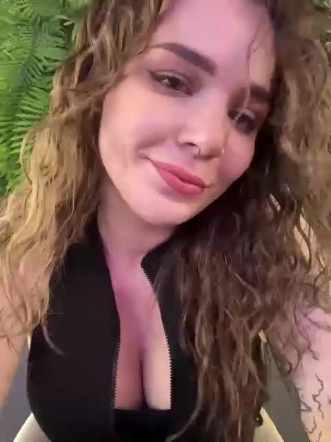MiniNika Live Sex June 5, 2026