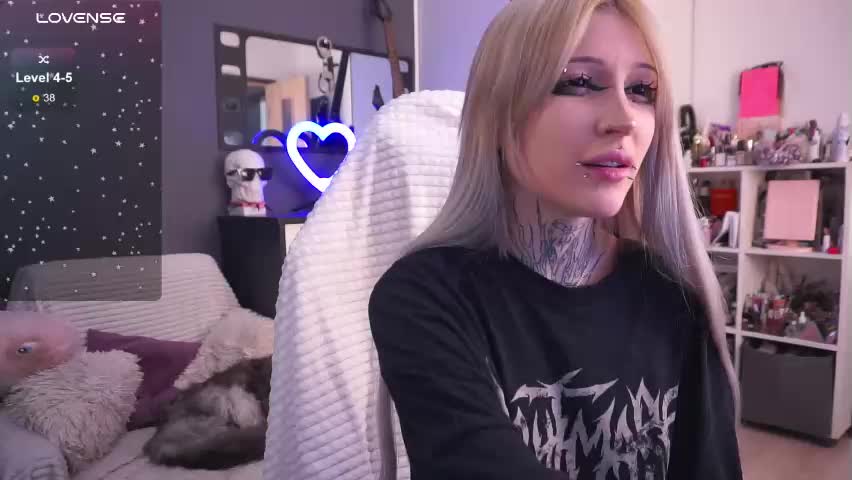 fraulein_mooon Live Sex June 5, 2026