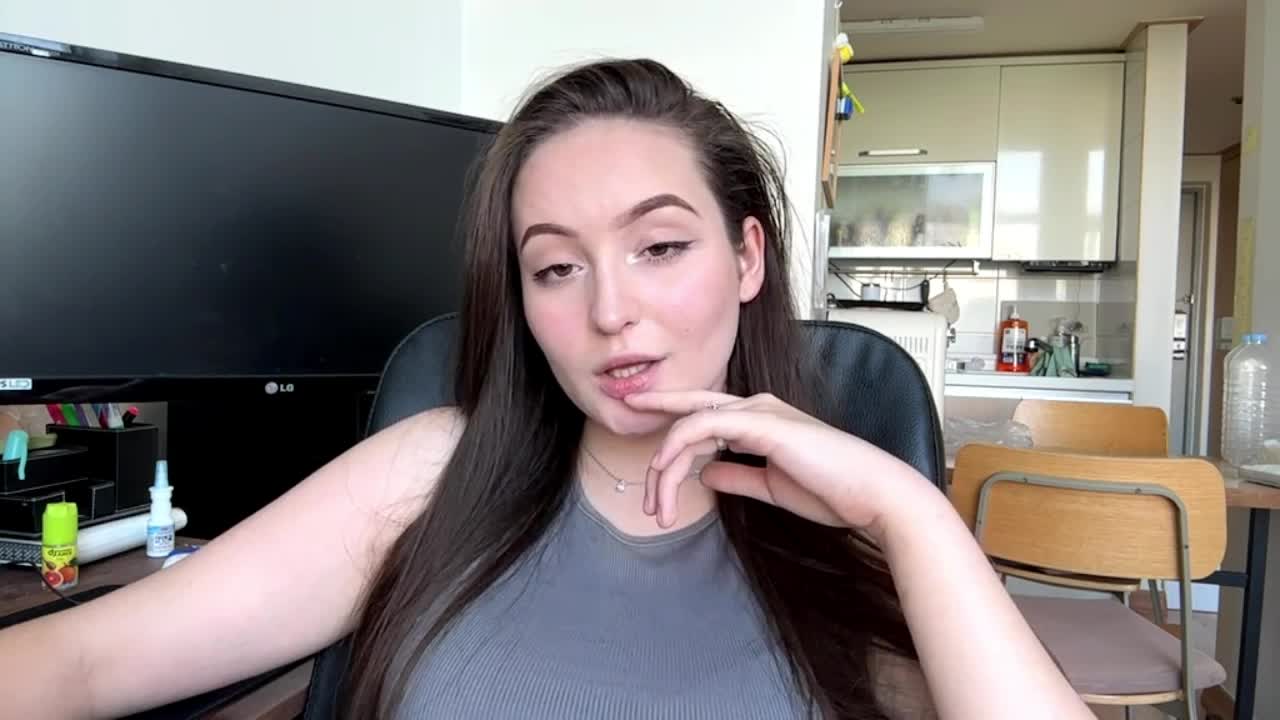 EmillyCarte Live Sex June 6, 2026