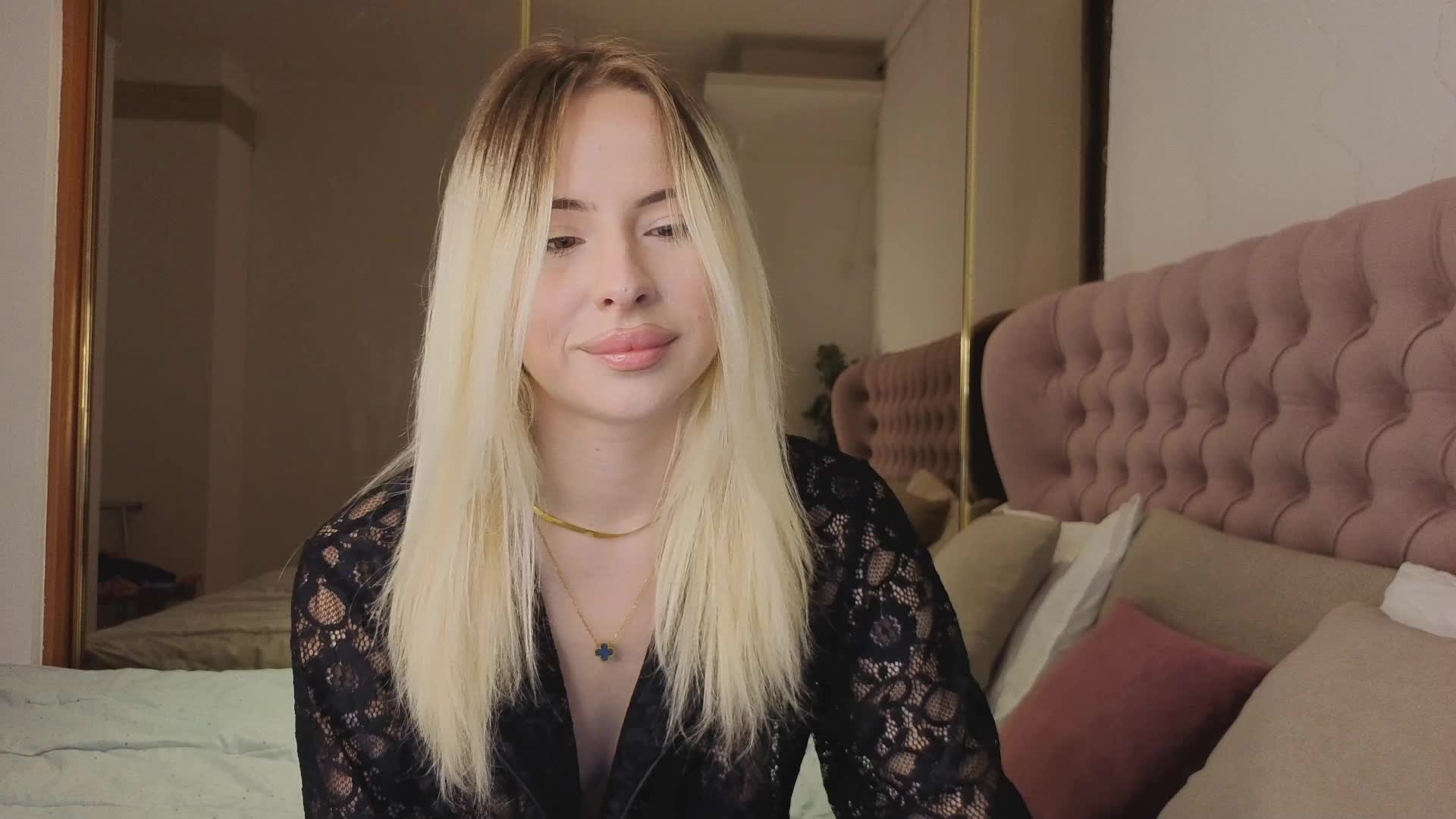 Bella-crazyy Live Sex June 6, 2026
