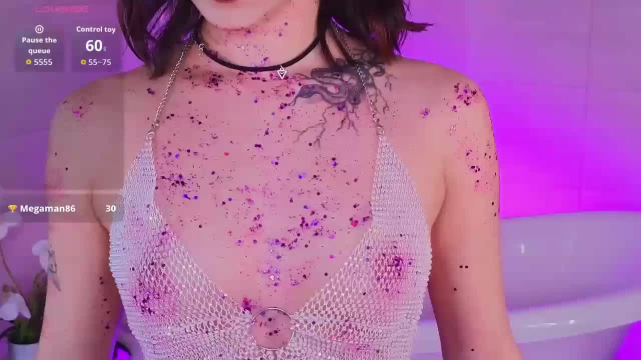 CoralineJones Live Sex June 7, 2026