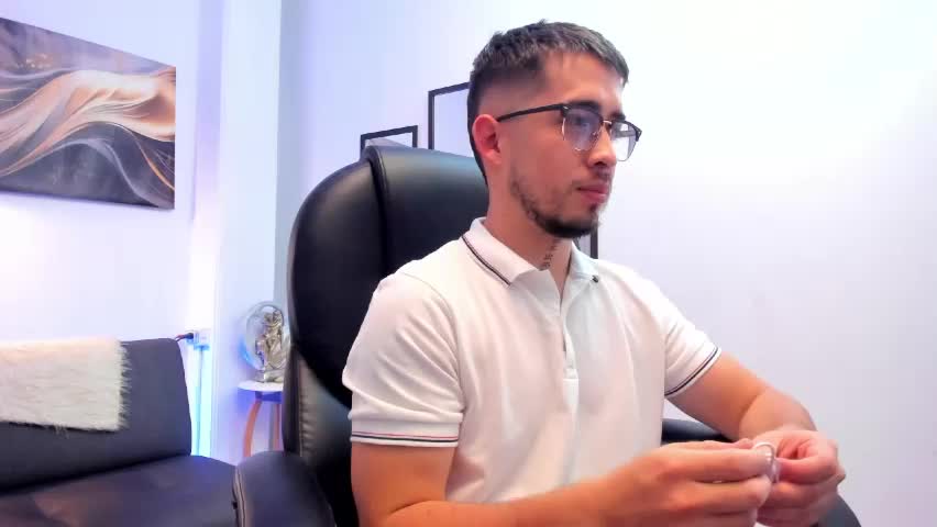 tommas_johnson Live Sex June 7, 2026