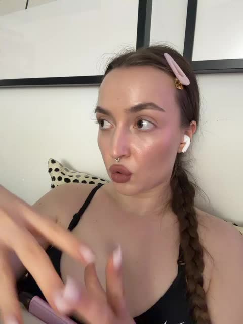 ChloeMeow Live Sex June 7, 2026