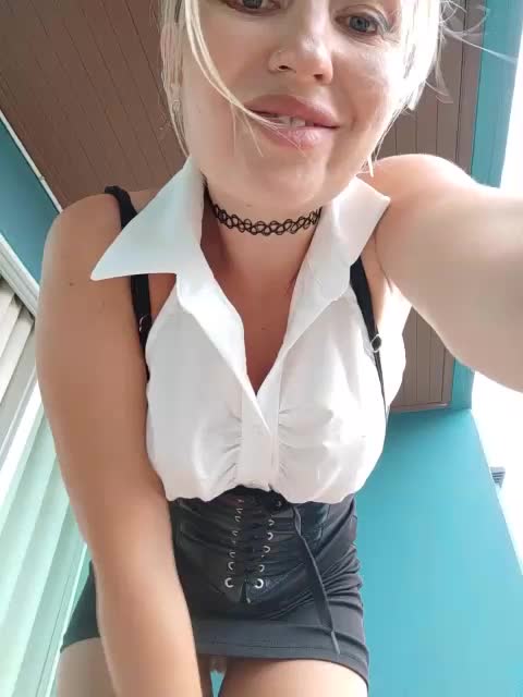 Minni____Mia Live Sex June 7, 2026