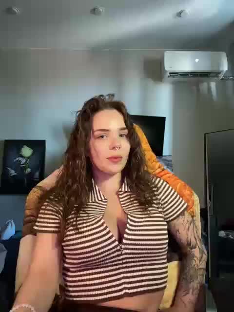 MiniNika Live Sex June 7, 2026