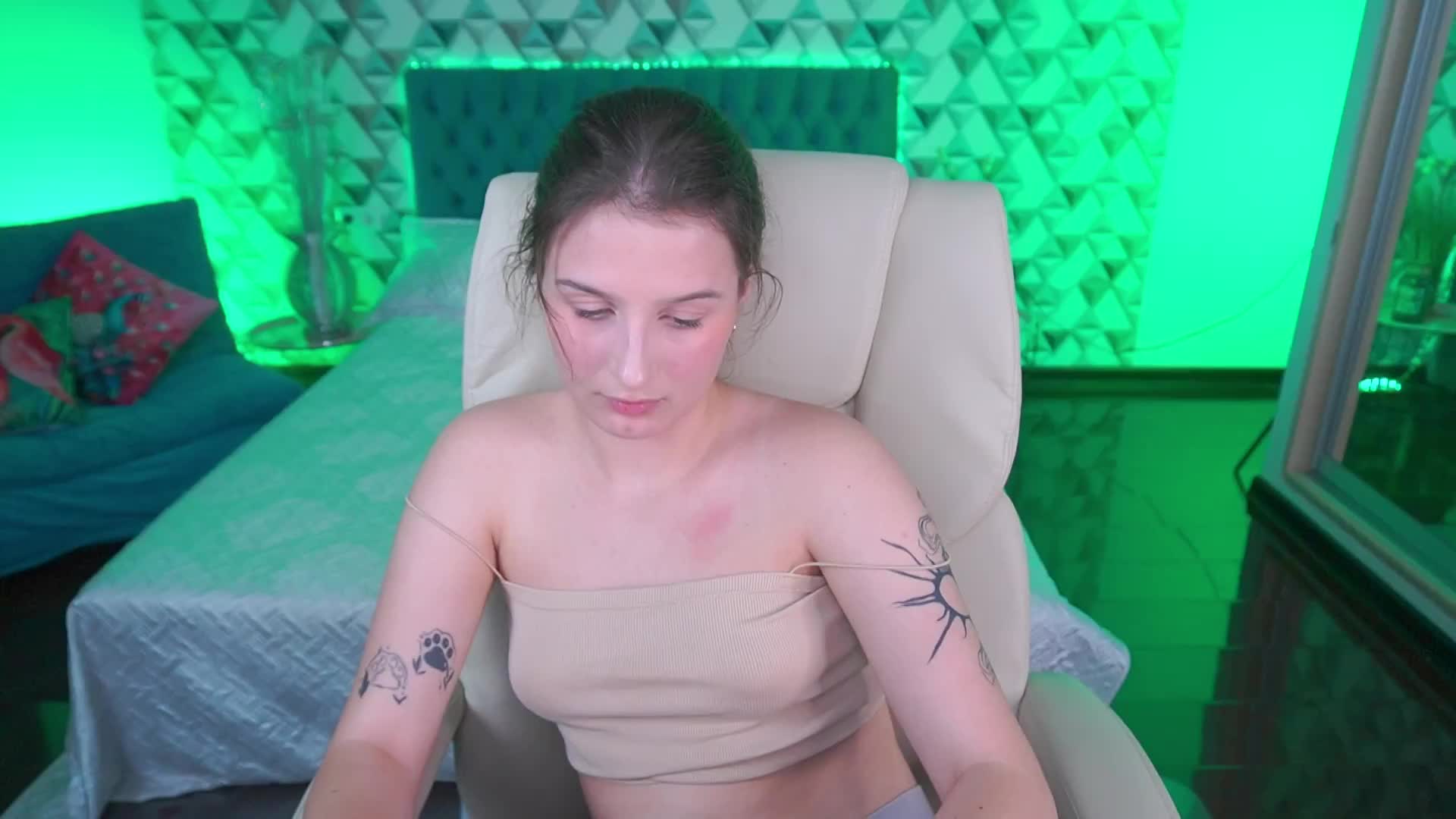 VikVikLove Live Sex June 9, 2026