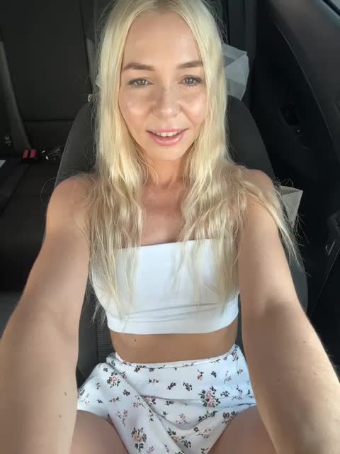 WhiteGirl-one Live Sex June 10, 2026