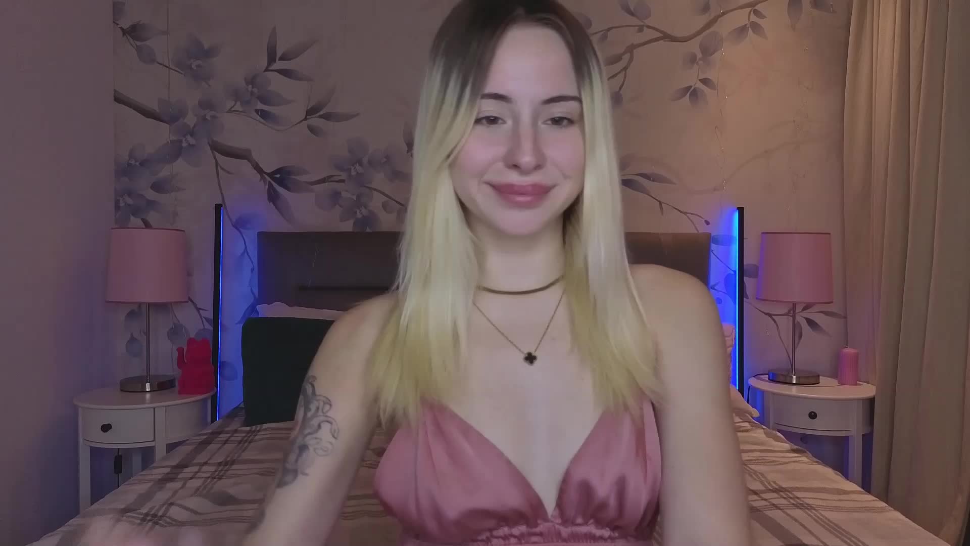 Bella-crazyy Live Sex June 10, 2026