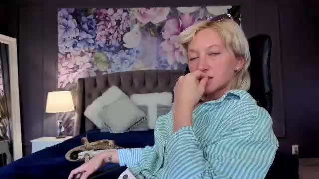 natalie_bitton Live Sex June 11, 2026