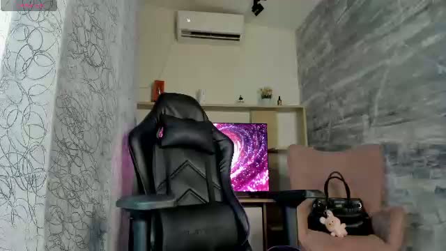 allicemackenzie_ Live Sex June 11, 2026