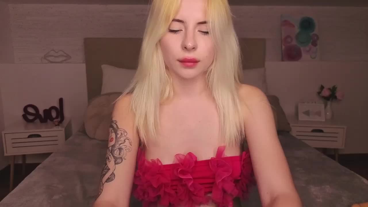 Bella-crazyy Live Sex June 12, 2026