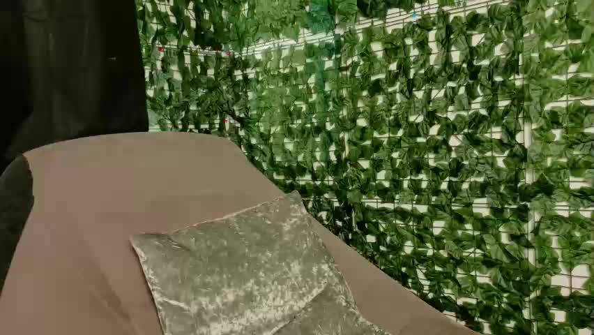 nicoleirisxxx Live Sex June 12, 2026