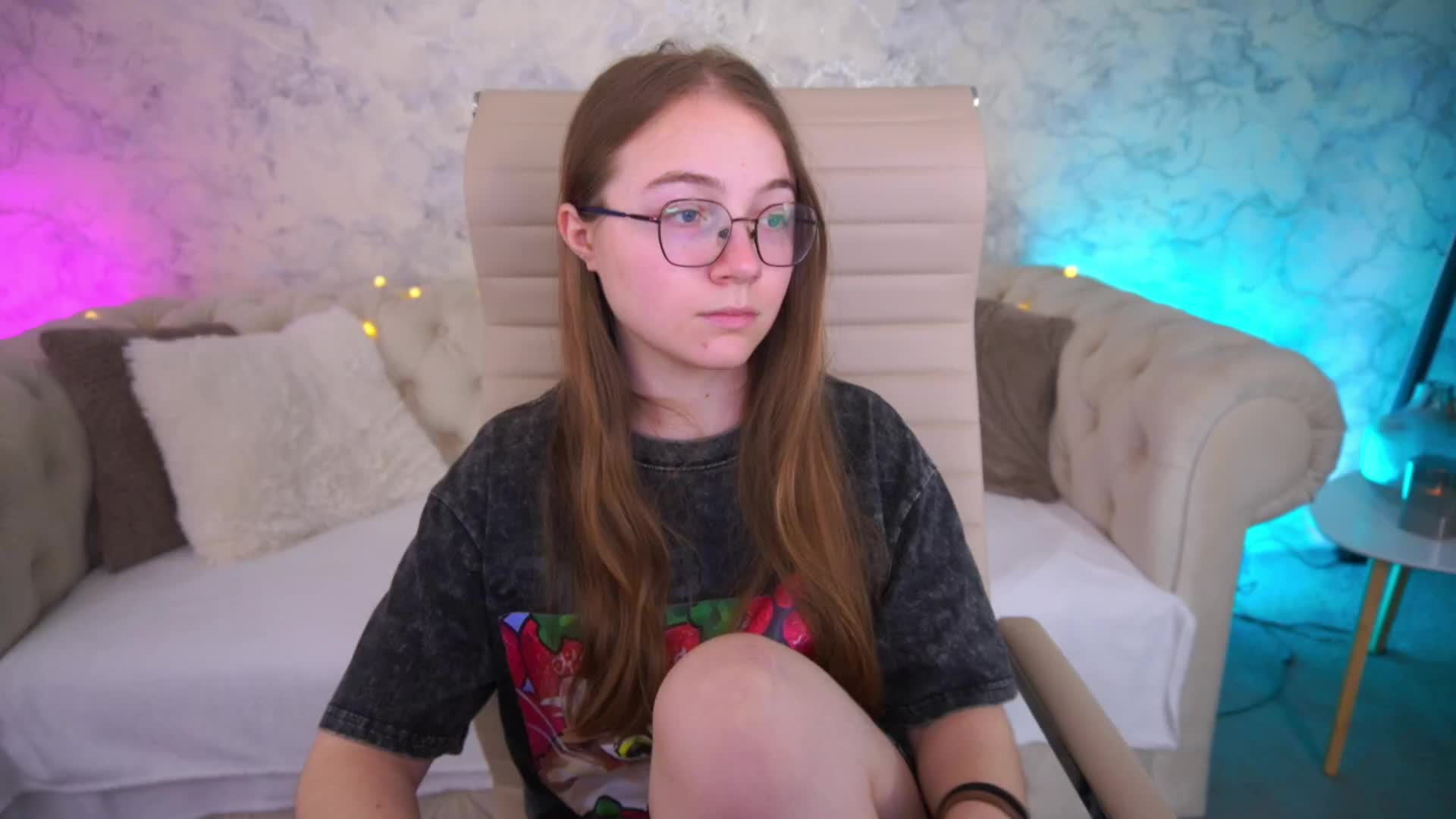 ArrinaWairr Live Sex June 13, 2026