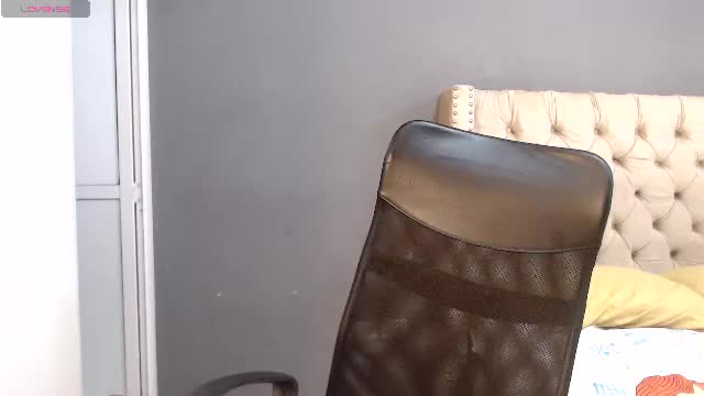 khloe33 Live Sex June 13, 2026