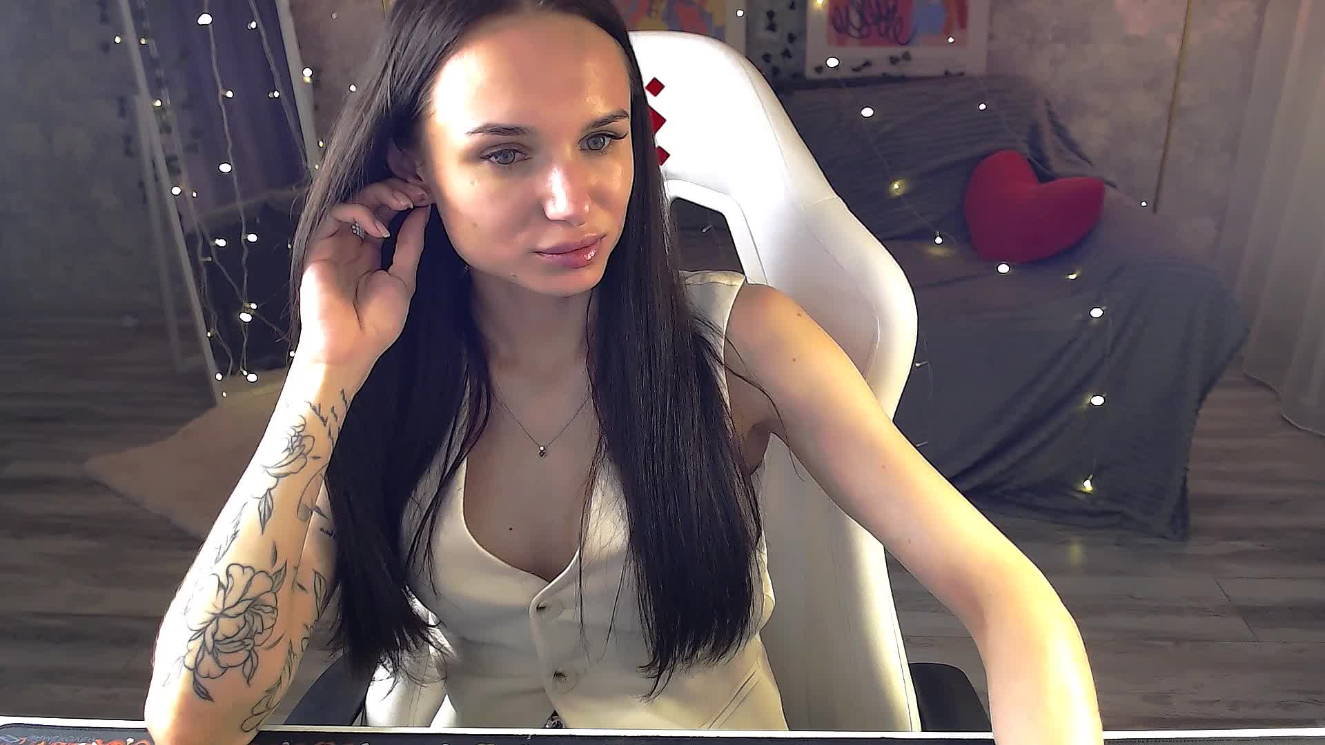 NicoleMerz Live Sex June 13, 2026