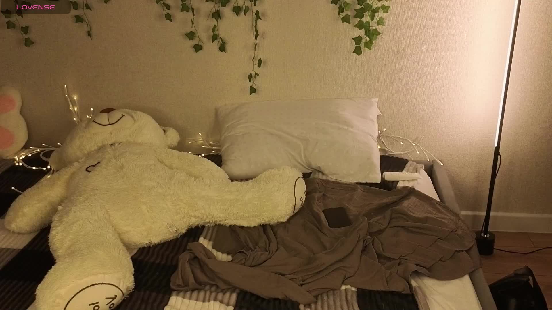 Vivien-Ross Live Sex June 13, 2026