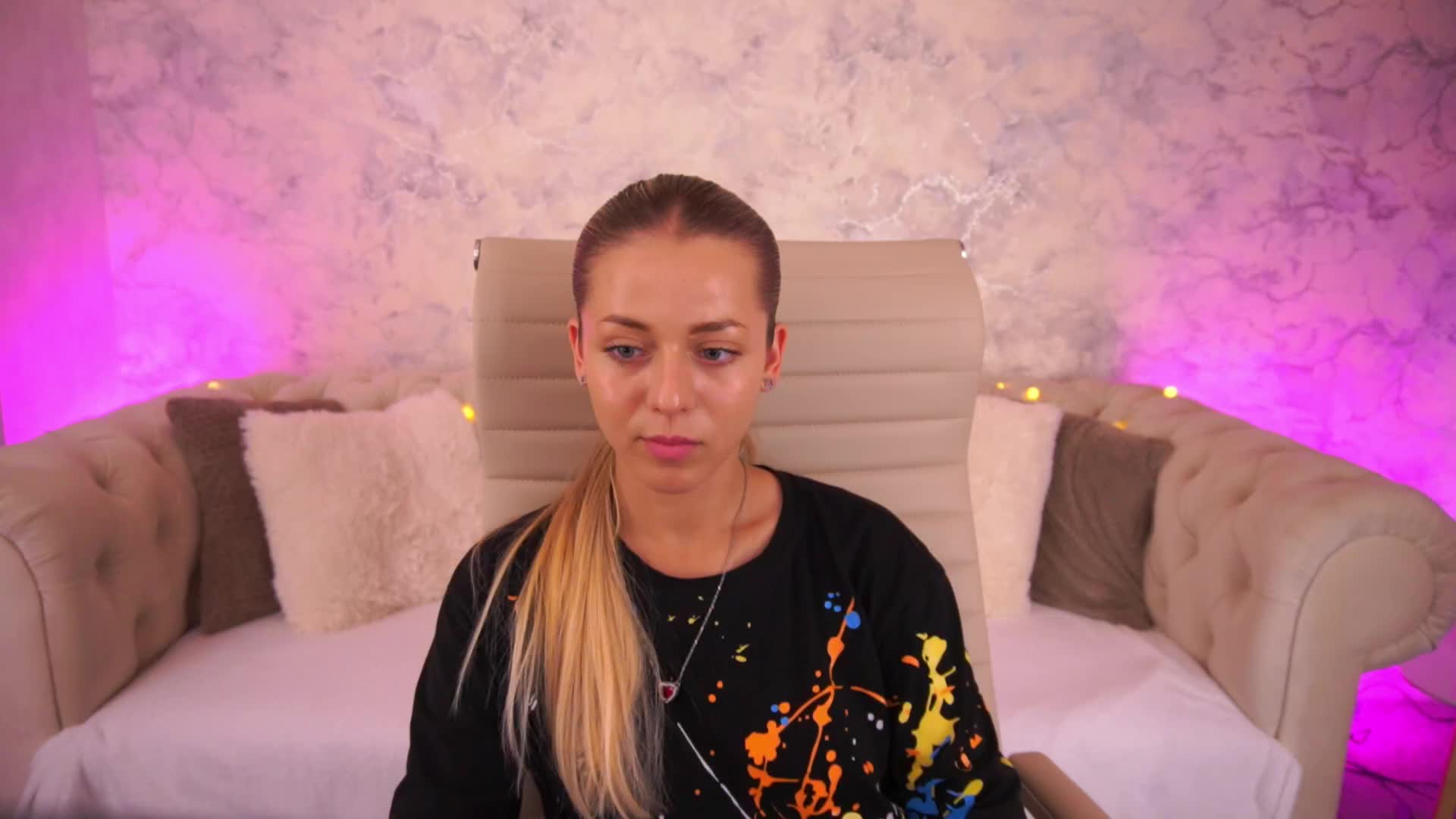 LoveeDove Live Sex June 14, 2026