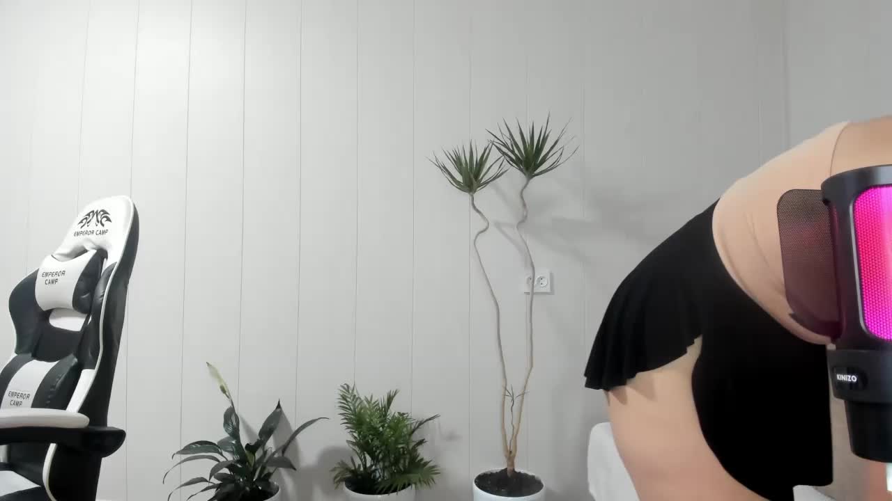 Kiza9 Live Sex June 14, 2026