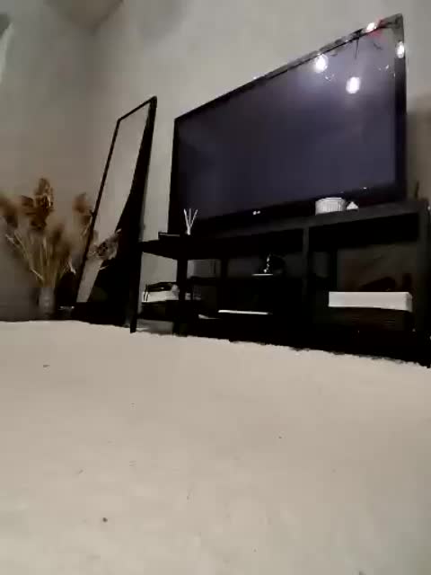 Sofaa Live Sex June 15, 2026
