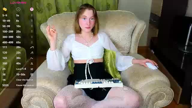adelina_cowell Live Sex June 16, 2026