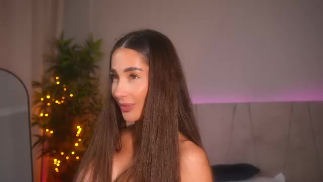 myriamfox_ Live Sex June 16, 2026