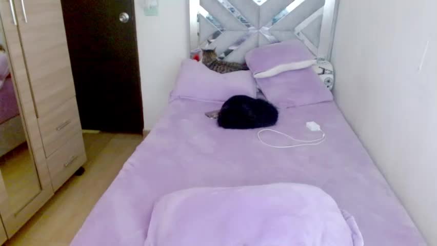 zoe_sexy69 Live Sex June 16, 2026