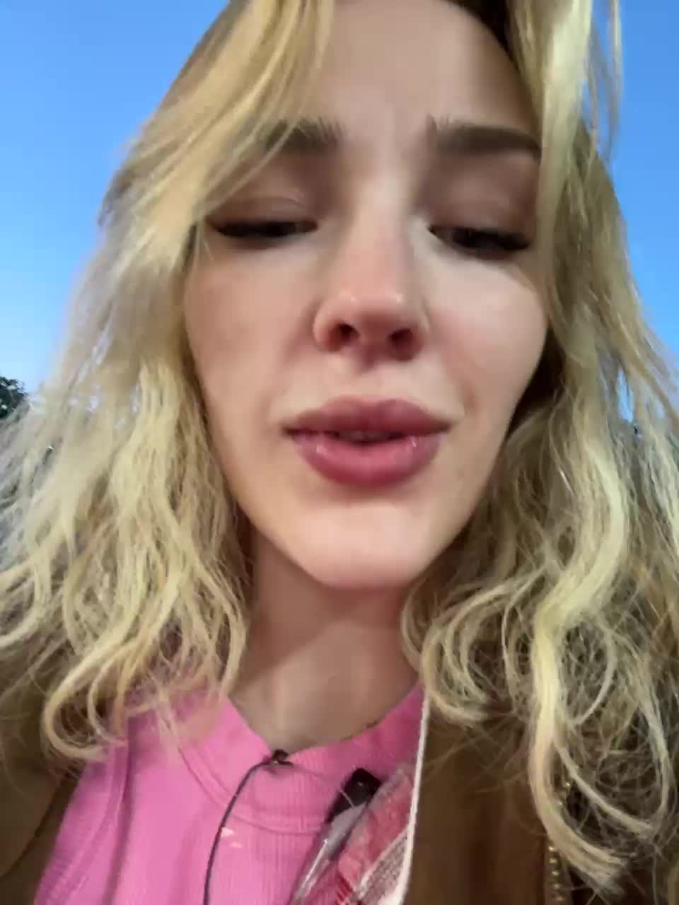 AlinnaAnnila Live Sex June 16, 2026