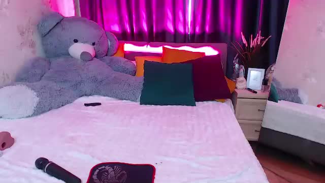 nina_b1um Live Sex June 17, 2026