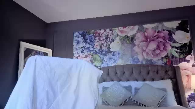 natalie_bitton Live Sex June 17, 2026
