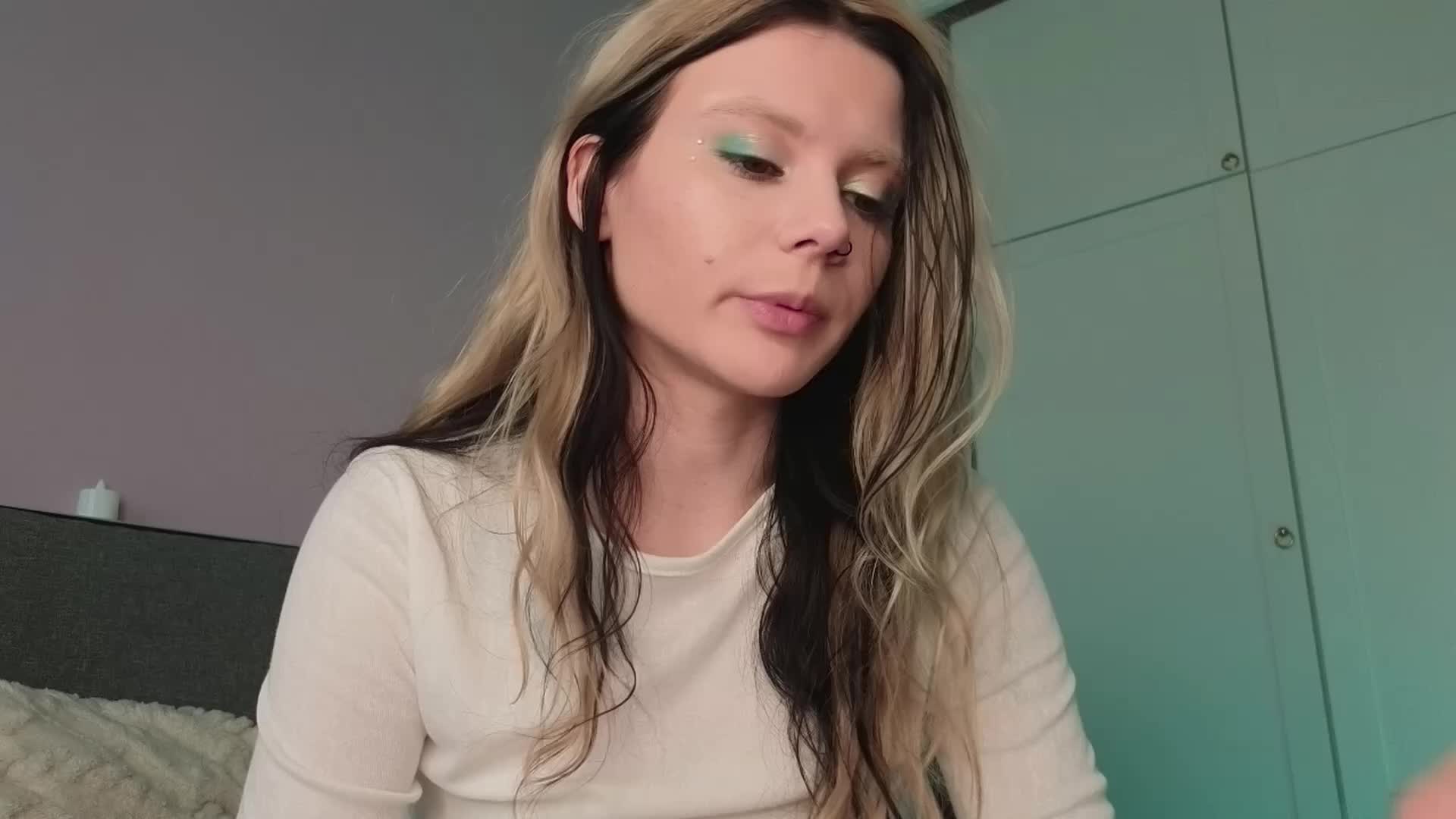 Alicee-teasee Live Sex June 17, 2026