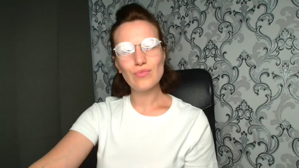 BellaKisss1 Live Sex June 17, 2026