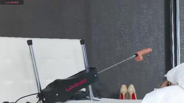 hefner_girl Live Sex June 17, 2026