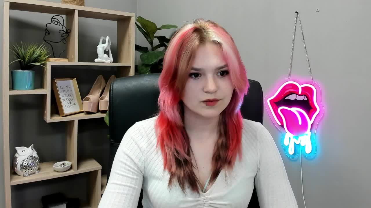 SweetLilyxo Live Sex June 17, 2026