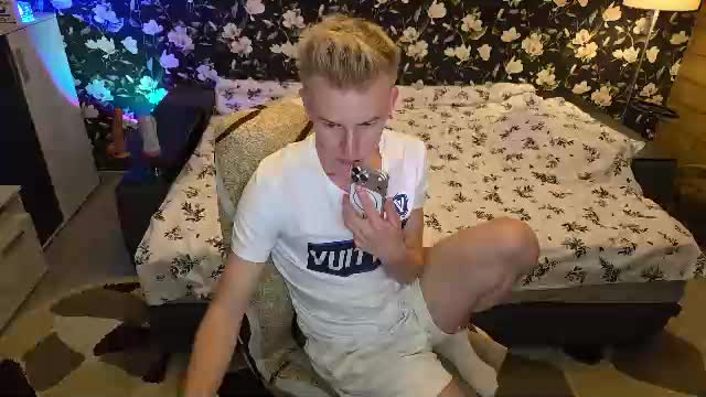 blond_boy69 Live Sex June 17, 2026