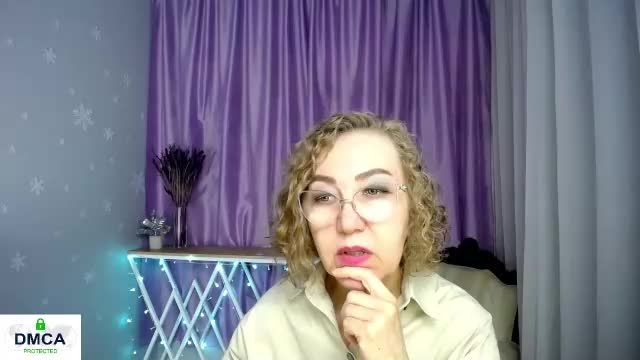 queen_a_n_i Live Sex June 17, 2026