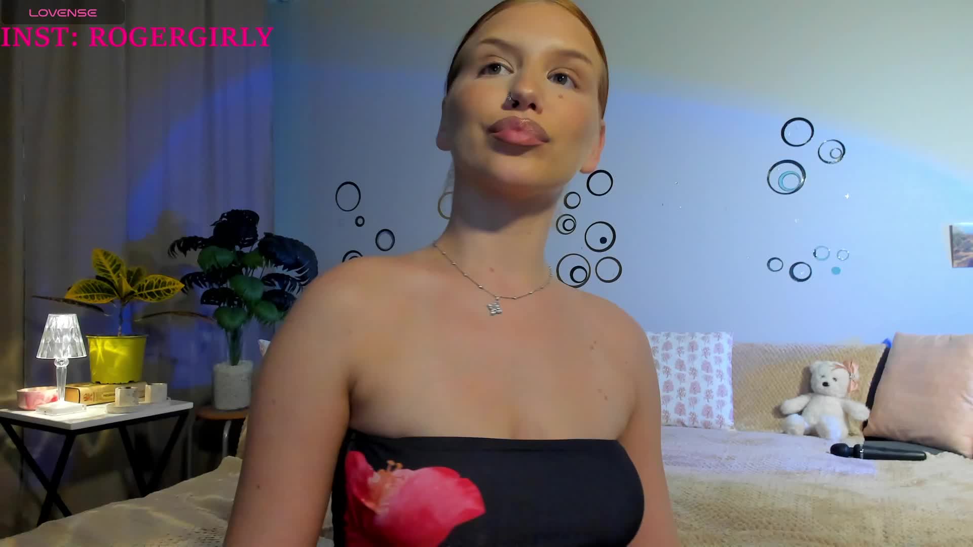 its_nicki_m Live Sex June 17, 2026