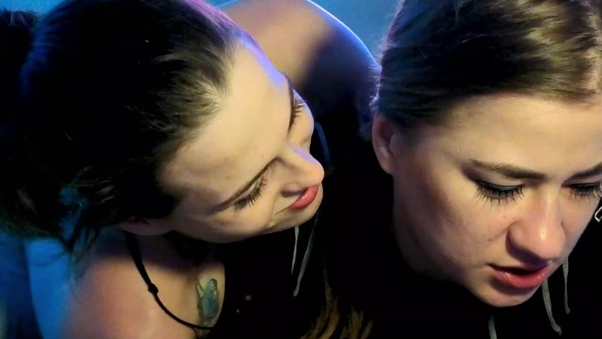 2Laski2 Live Sex June 17, 2026