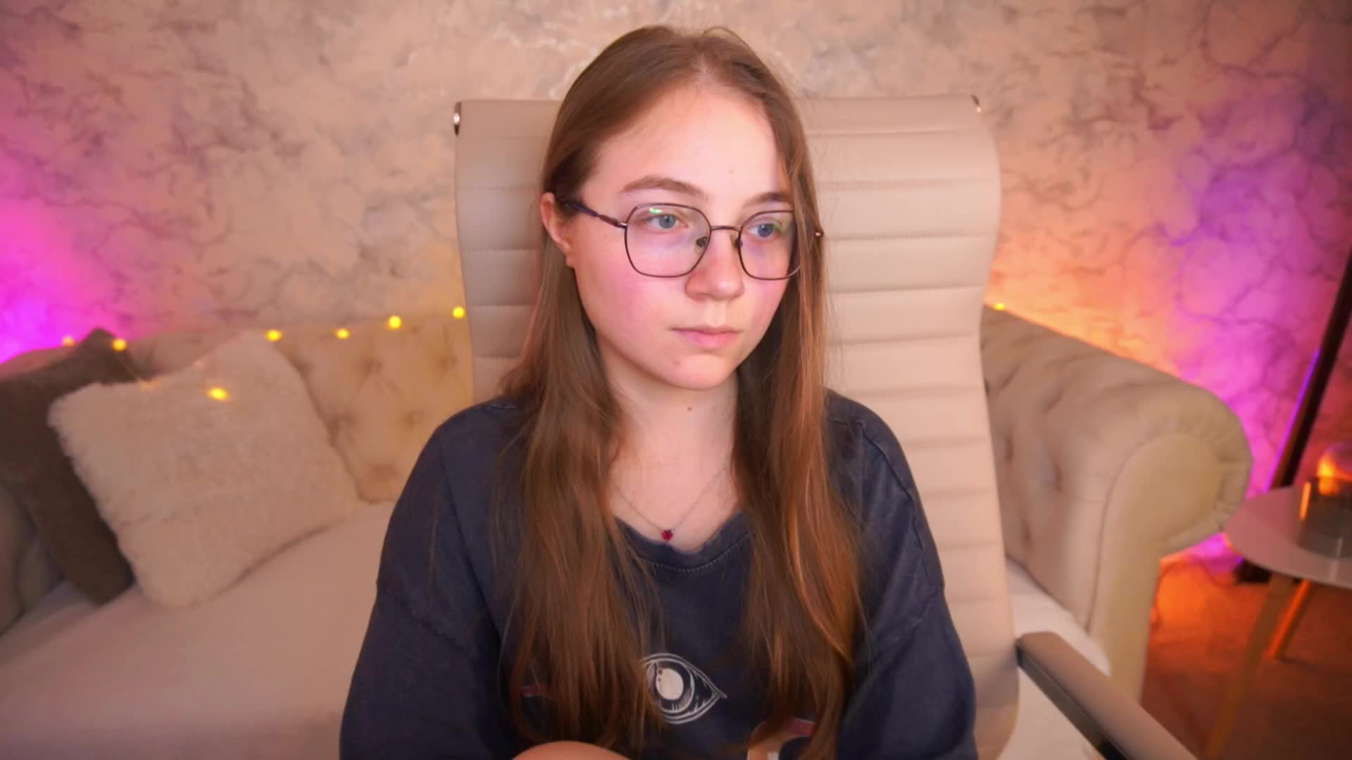 ArrinaWairr Live Sex June 18, 2026