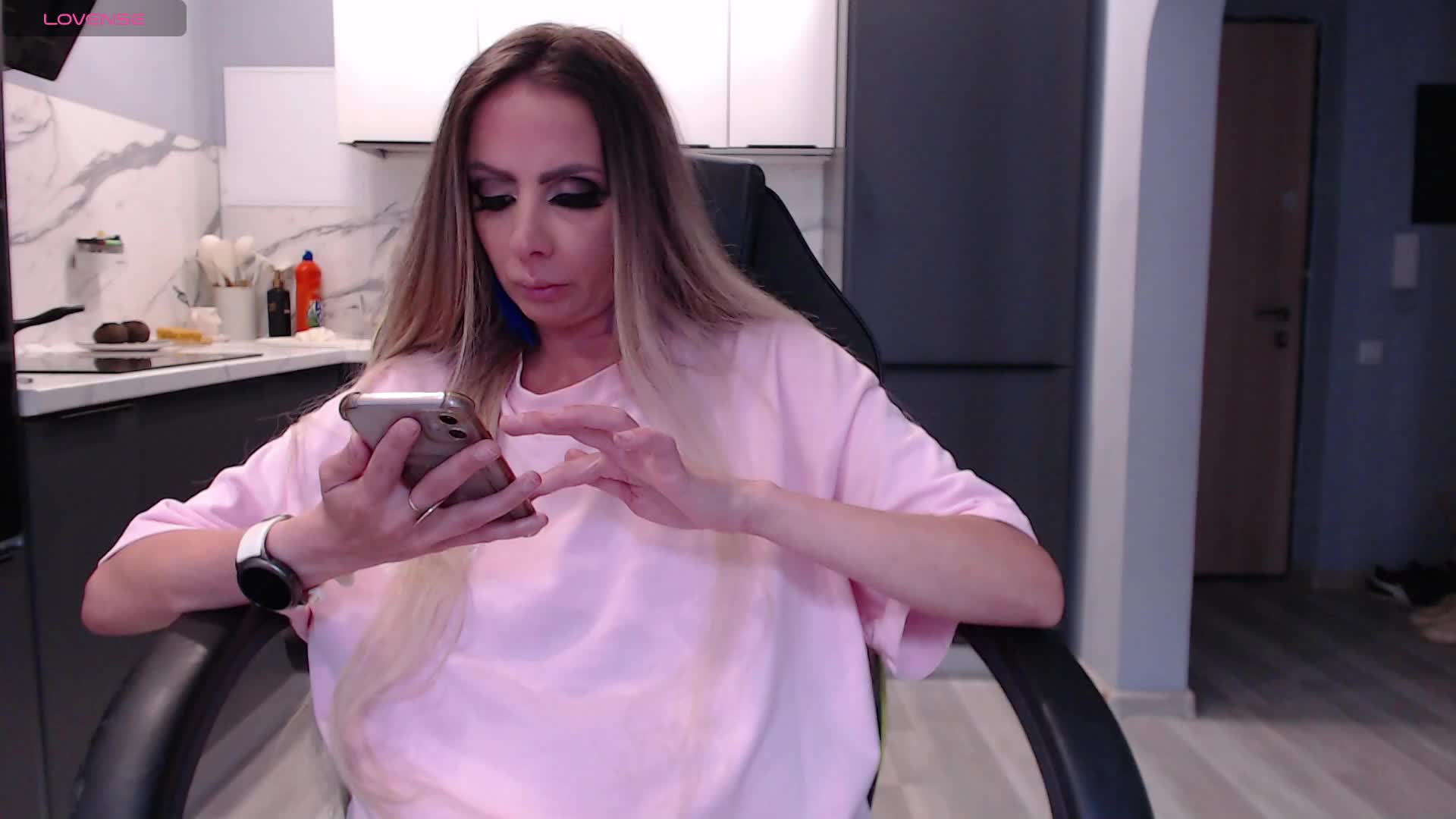 blondalina Live Sex June 18, 2026