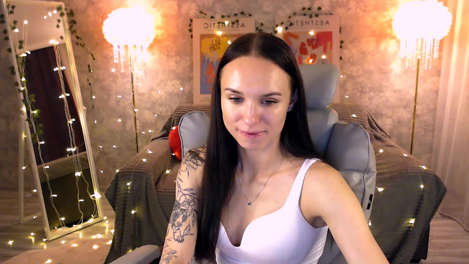 NicoleMerz Live Sex June 19, 2026