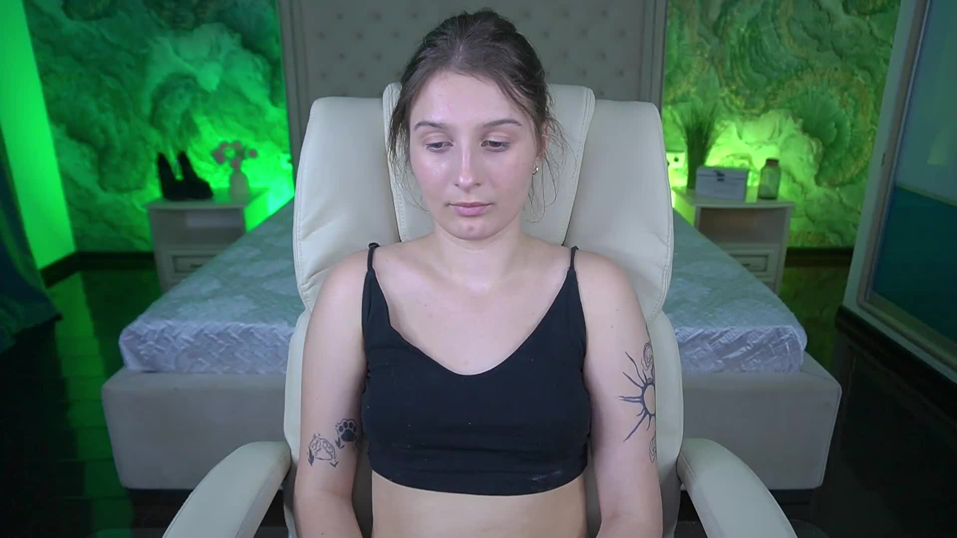 VikVikLove Live Sex June 19, 2026