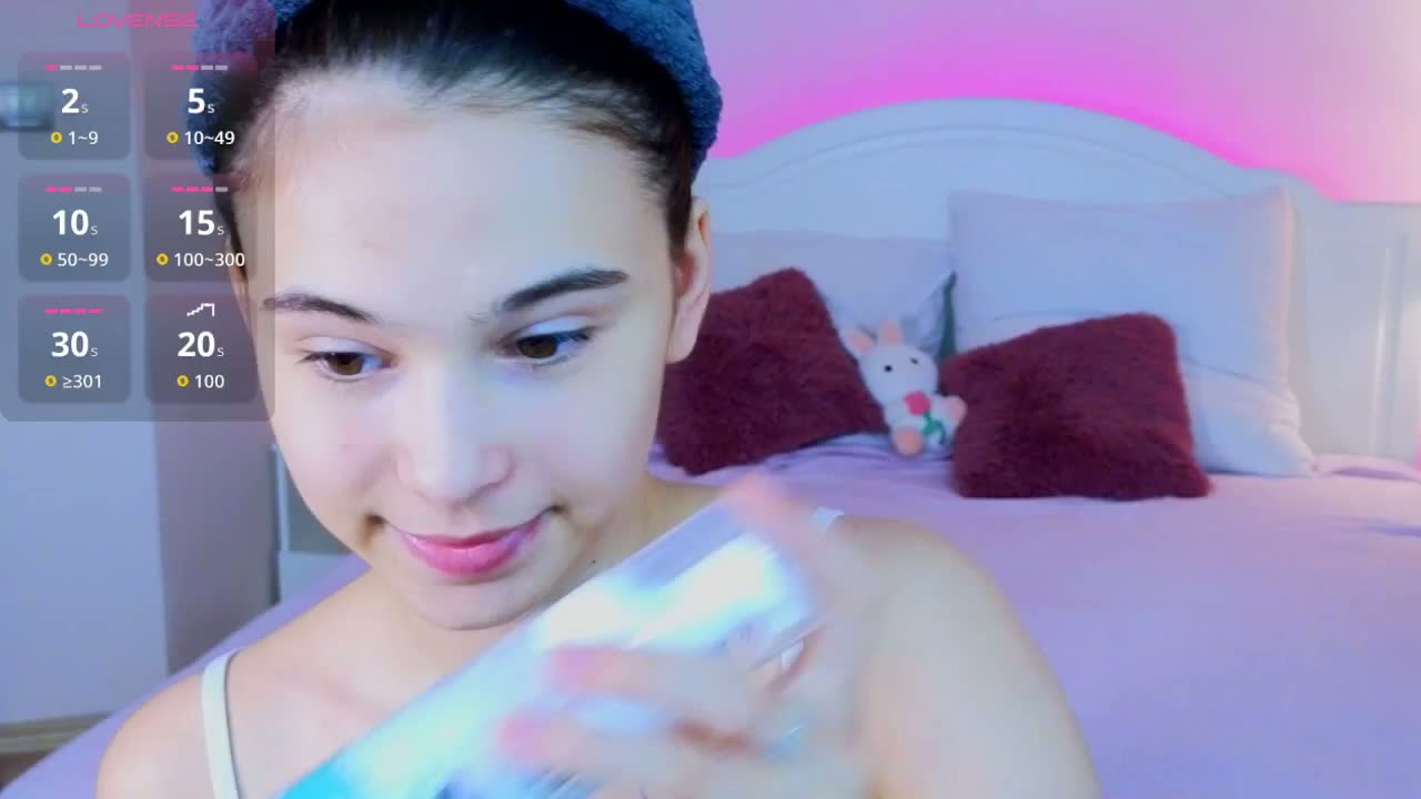 CoralineJones Live Sex June 19, 2026