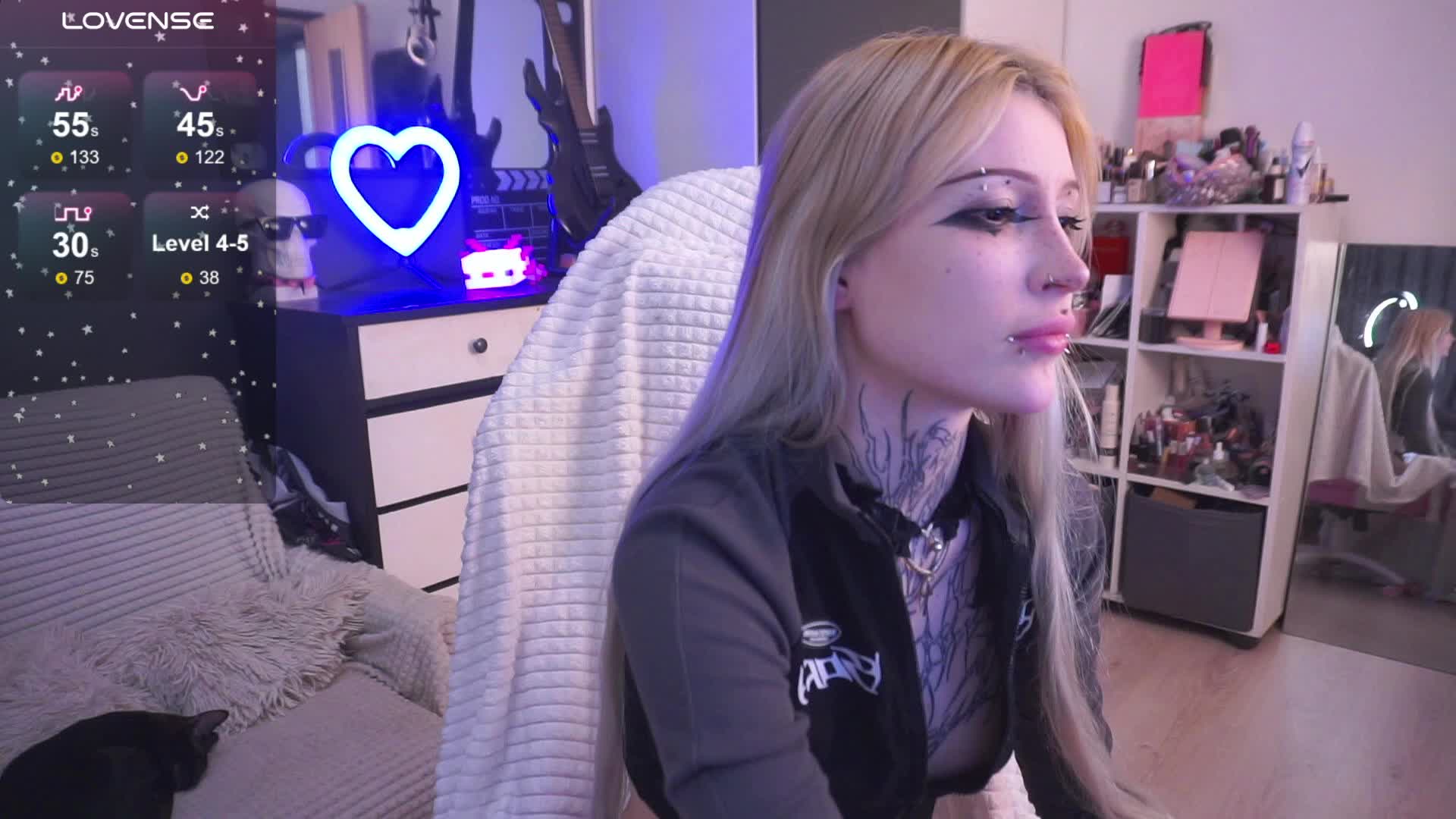 fraulein-mooon Live Sex June 20, 2026