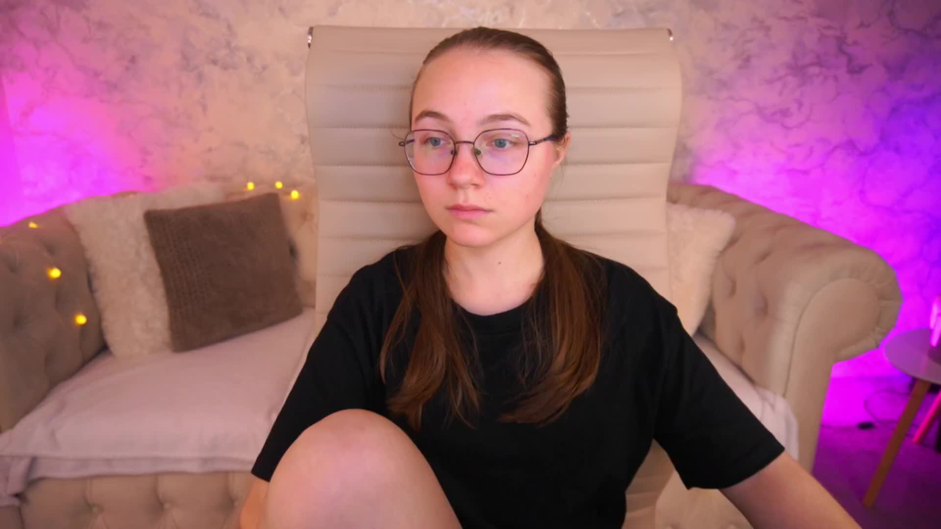 ArrinaWairr Live Sex June 20, 2026